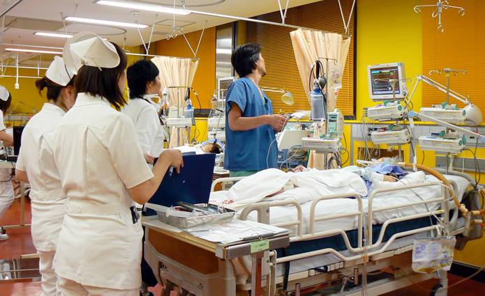 ICU/CCU統括センター開設